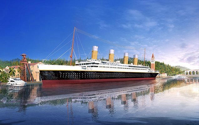 Replica Titanic (Romandisea) | WaterWorld by Malcolm Oliver